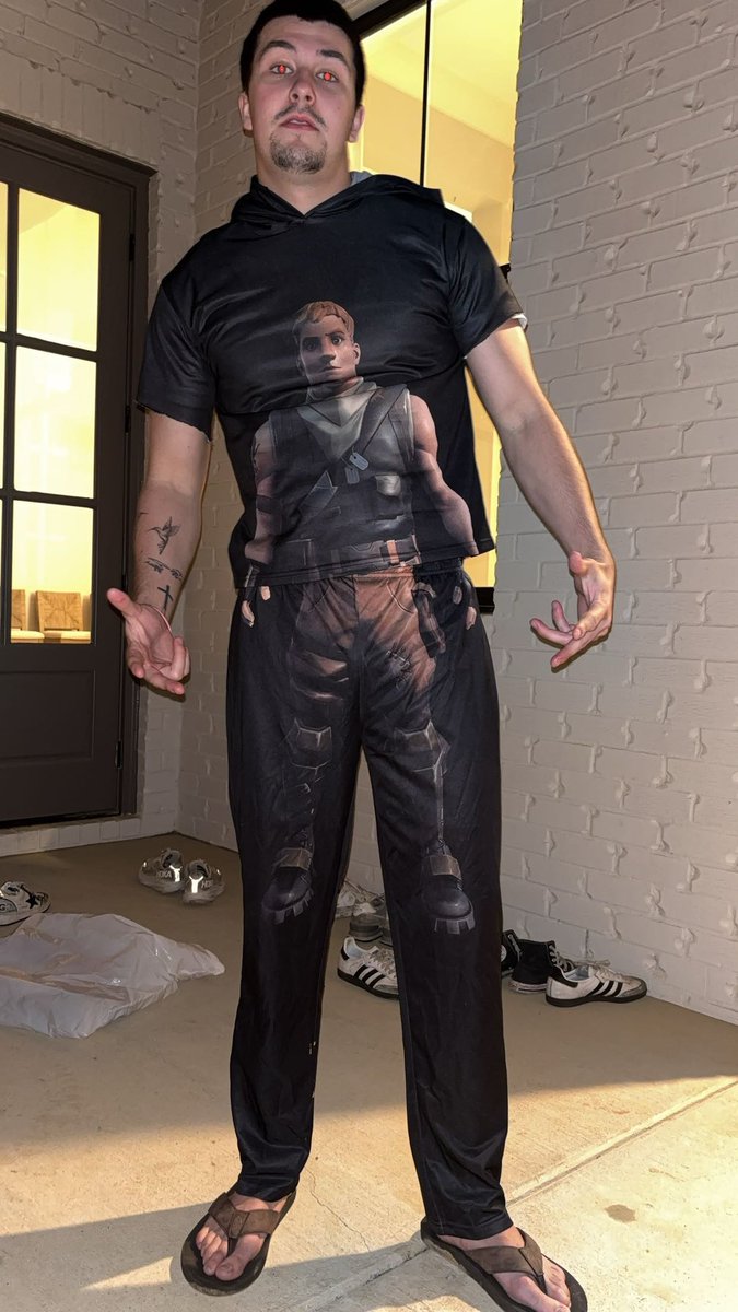HolstromLuke's tweet photo. Busted out a new fit tonight! Drip or Skip? https://t.co/t6O4m4yWHm
