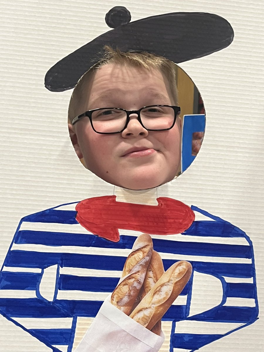 SwedbergsRead's tweet photo. What a trip around the world! We so enjoyed Beebe’s cultural night! 🇸🇪 https://t.co/ScQ2NDrgYA