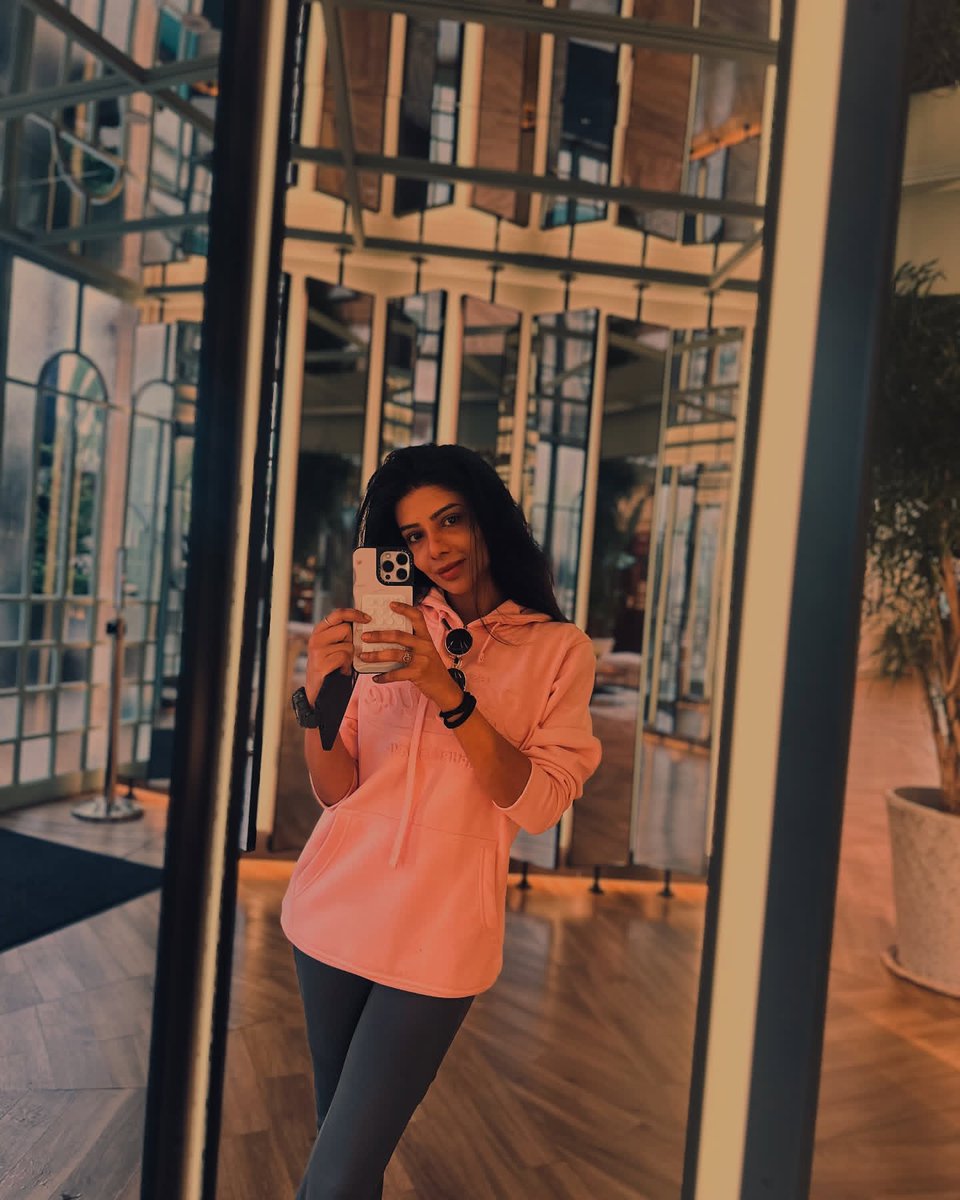 Weekendvibes_'s tweet image. Pavithra Lakshmi 🥰

#PavithraLakshmi