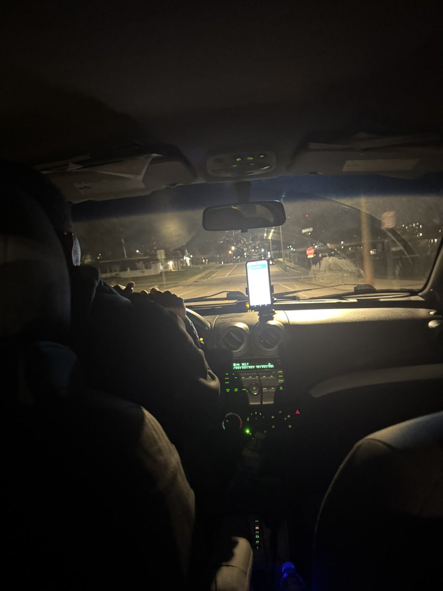 Dan Roberts tweet media