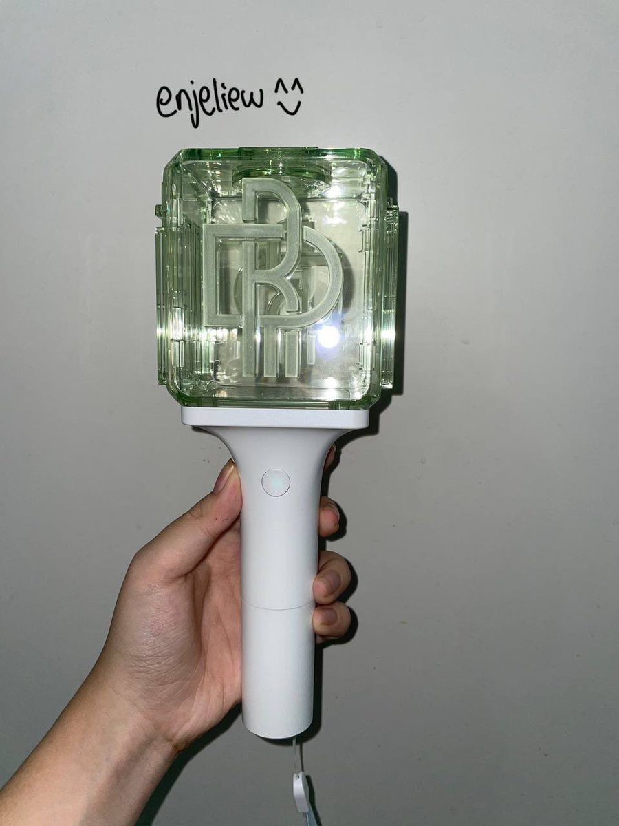 postars_kpop's tweet photo. WTS | Want To Sell LS NCT V2 (DREAM)
📍Bogor, Jawa Barat
- Belum pernah dipakai
- Good Condition
(Tanpa sticker)
💸 630k, Nego bisa langsung dm @enjeliew

HELP RT AND LIKE 💖 thank u https://t.co/aixojWunkm