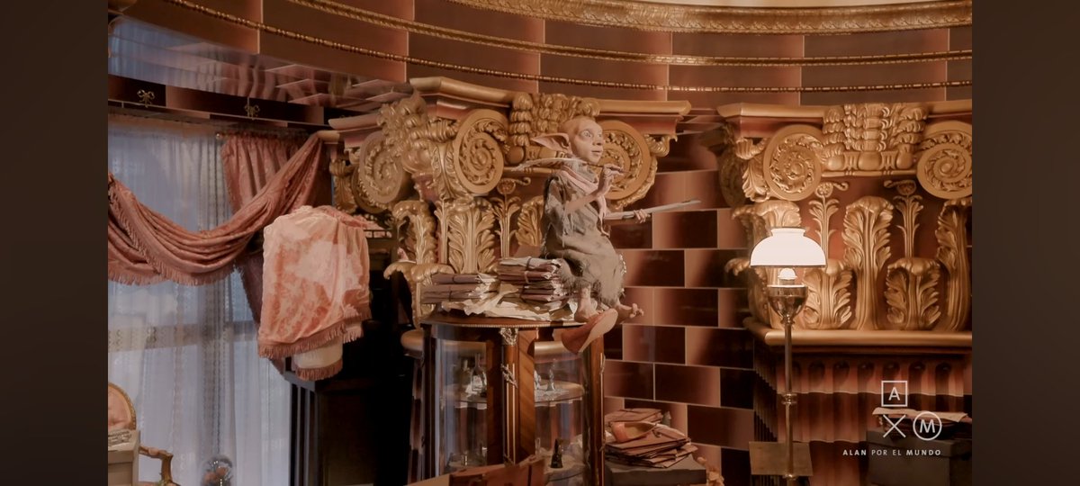 Estaba viendo un video del nuevo #EpicUniverse y en la atracción del ministerio y ví a esta Elfa, es Winky? Agregaron a Winky en una atracción? 😮