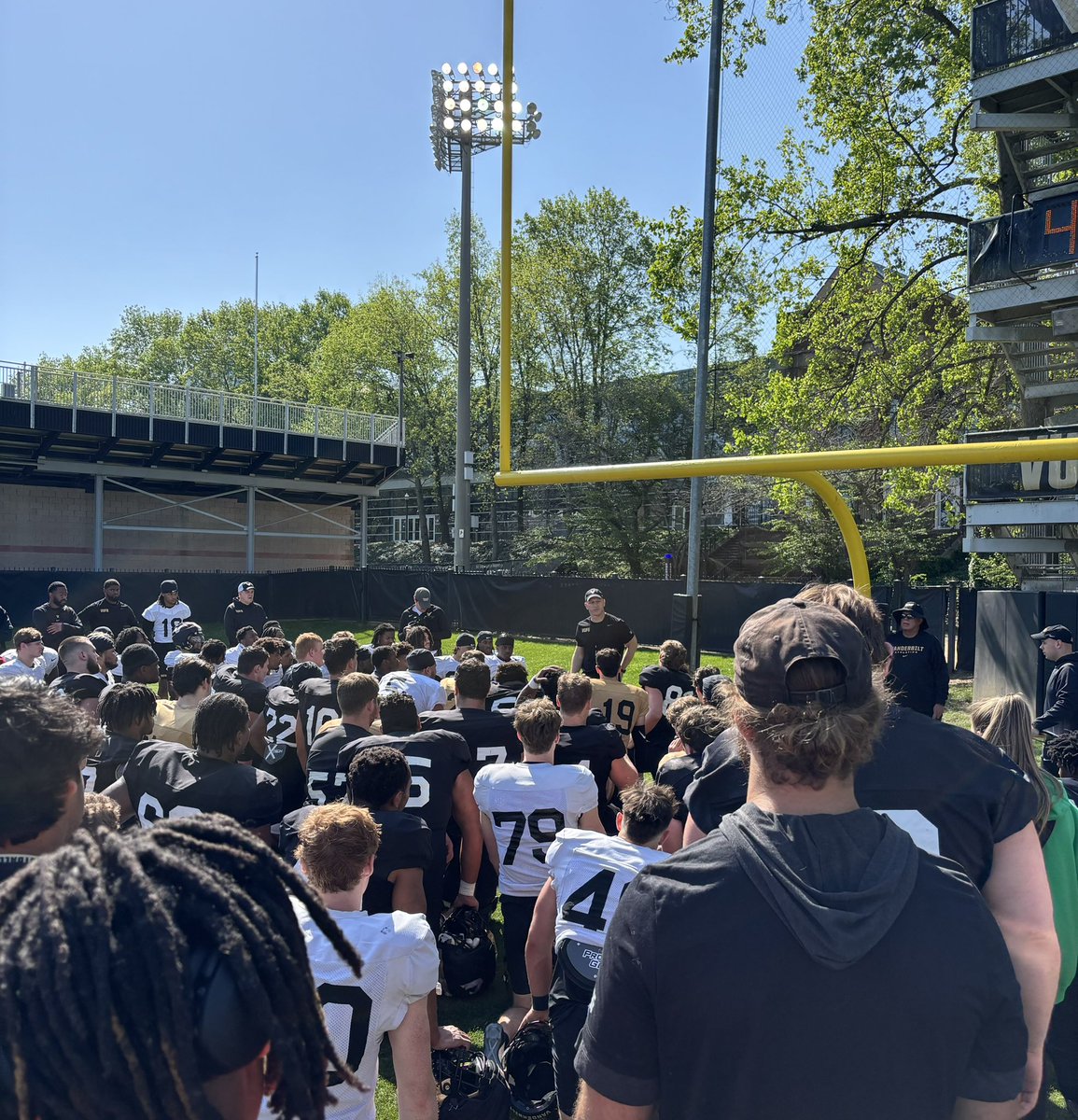 Eric Cohu tweet media