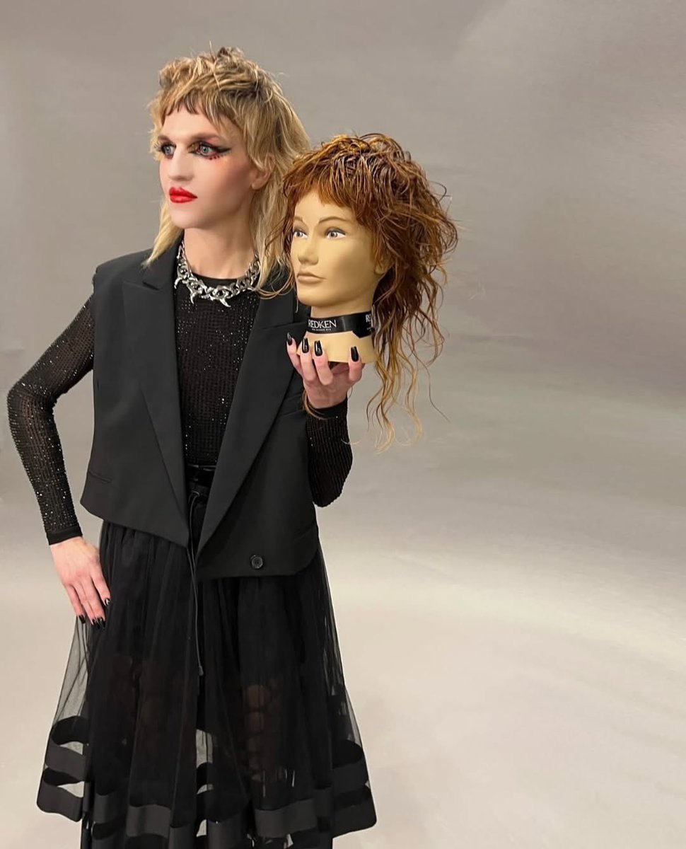 PivotPointIntl's tweet photo. Life Imitates Art 🖤 #WhoWoreItBetter #PivotPoint #LearnForward (📸: mandaziegelman) https://t.co/ORHB6XvLyT