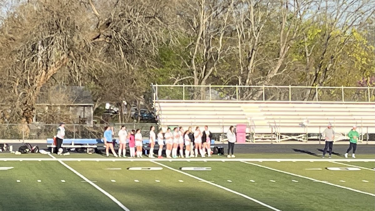 landa_lorelai's tweet photo. It’s a good night to be a Guardian!! JV and Varsity team wins!
@SMA_Soccer @SMAActivities
#imaguardian #guardianlife https://t.co/FxLTKWfO3M