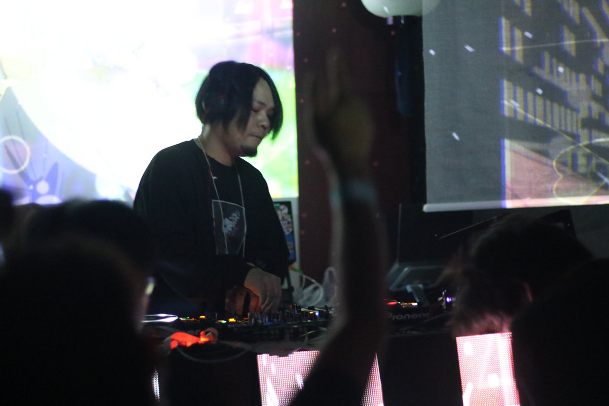 sx3elf's tweet photo. 2024.11.16(Sat) SssELF 24th Attack!! -reunion- @ SOUND SPACE RIZIN’

配信回などを挟み4年ぶりに復活したリアルでの開催。本来の24thは2020年5月16日の予定でした。ひさしぶりでしたが、いつものバイブスはそのままにスリーセルフ未体験の方にも楽しさが伝えられたかと思います https://t.co/WdUJaXaA4y