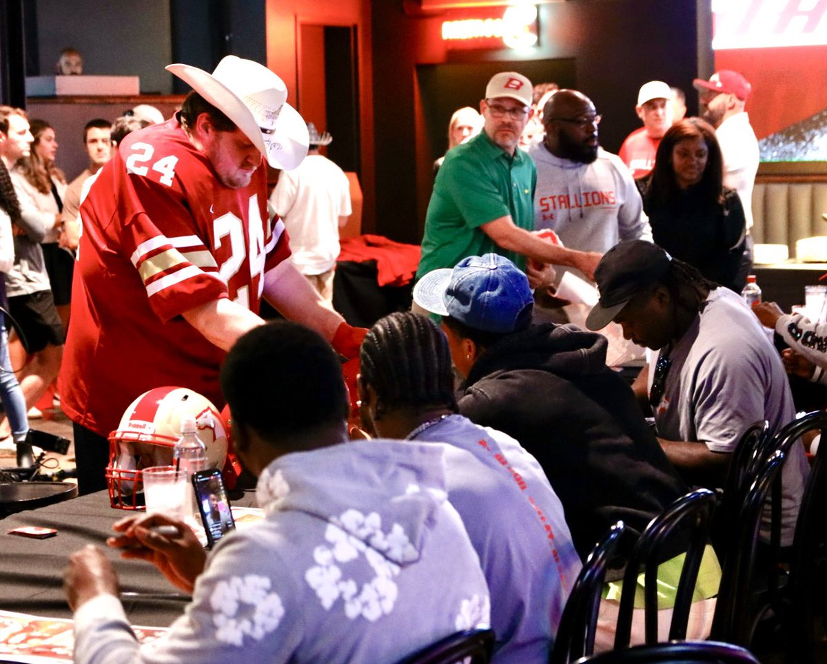 barstoolBHM's tweet photo. Homecoming atmosphere as @USFLStallions hosted 2025 Kickoff Celebration and Fanfest ➡️ #GiddyUp tomorrow night in @ProtectiveStdm https://t.co/VqhGlM00VG
