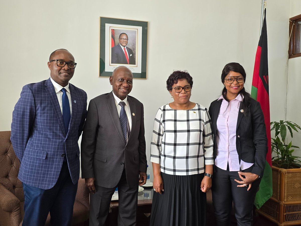 FAOMalawi's tweet photo. "We have to start feeding ourselves. Things start to happen when people are fed" -Hon. @nancygtembo , Minister of Foreign Affairs, during a courtesy call by
@FAOMalawi ' s Representative a.i, @BabaganaAhmadu  

@ForeignMalawi 
@FAO 
@faosfsafrica https://t.co/7PVe21Rohy