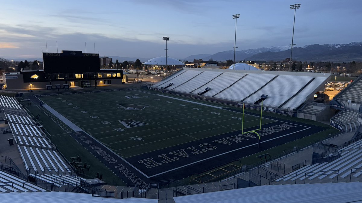 cfbcampustour's tweet image. Bobcat Stadium at dusk 🌖

#GoCatsGo