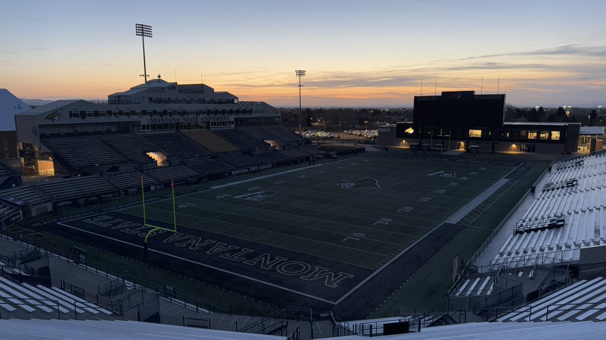 cfbcampustour's tweet image. Bobcat Stadium at dusk 🌖

#GoCatsGo