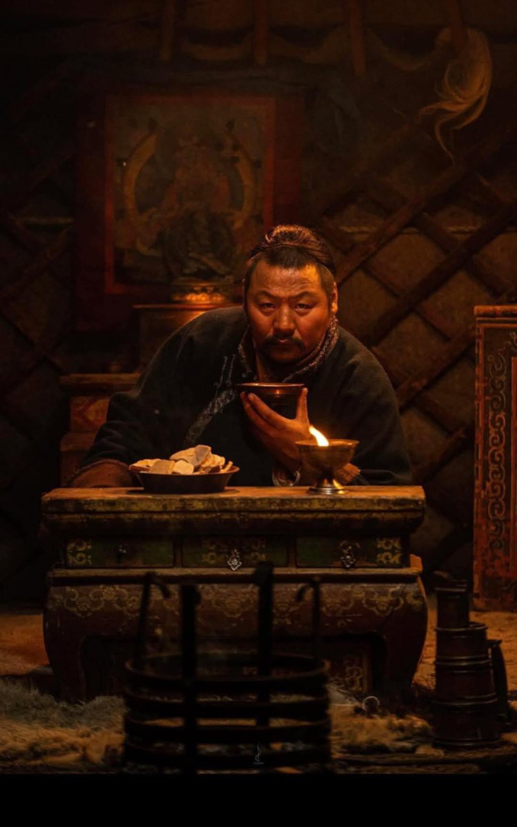 Яагий ах пязда минь ээ!

Бүхэл бүтэн лаларын зургаан анги нүд цавчилгүй үзлээ пяздаа!

Ядаж Думаа эгчийг ч болтугай таш л даа пяздаа!!!