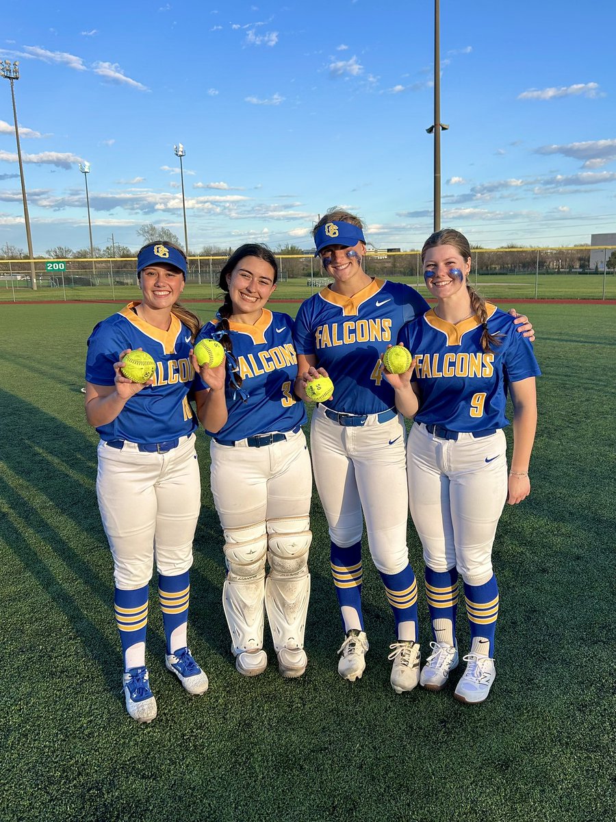 Olathe South Softball (@softball_oshs) on Twitter photo The Falcons hit 4 HR's in the game! 
Gabby Frantz and Liv Larsen both hit solos in the 1st
Annika Whitcomb hit her 2nd HR of the season with a 2 run shot in the 2nd
Paige Zagozda pinch hit in the bottom of the 6th with a tie game & hit a solo HR
<a href="/PaigeZagozda/">Paige Zagozda</a> <a href="/kcliv2/">Liv L</a> The Falcons hit 4 HR's in the game! 
Gabby Frantz and Liv Larsen both hit solos in the 1st
Annika Whitcomb hit her 2nd HR of the season with a 2 run shot in the 2nd
Paige Zagozda pinch hit in the bottom of the 6th with a tie game & hit a solo HR
<a href="/PaigeZagozda/">Paige Zagozda</a> <a href="/kcliv2/">Liv L</a>