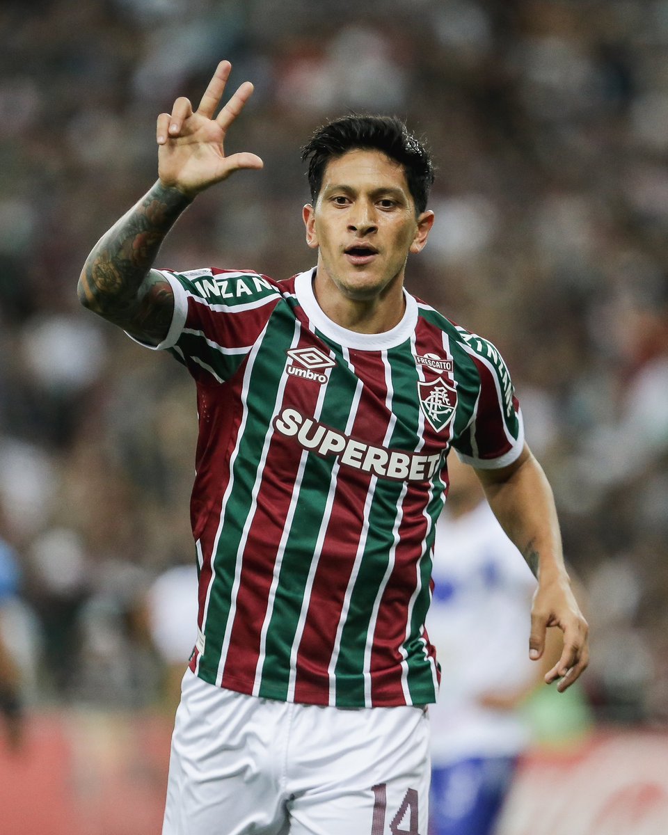 DecoZajden's tweet photo. Falando em Cano, o argentino quebrou mais uma marca com a camisa do tricolor. O argentino chegou a seis gols pelo clube na Sul-Americana, ultrapassou Fred e se tornou o maior artilheiro da história do Fluminense na competição. Ídolo histórico da torcida! https://t.co/OlJJ4ESnTE