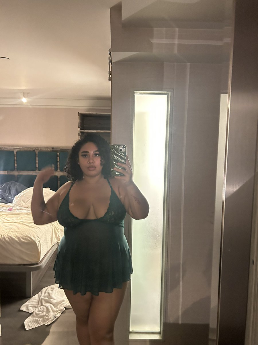 QueenJasmine029's tweet photo. I know you wished your girlfriend looks as good as I do <3

• findom bbw femdom paypig brat cuck joi sph sissy humiliation humanATM cbt cei edging bodyworship goon Chastity https://t.co/4DKnF2px5g