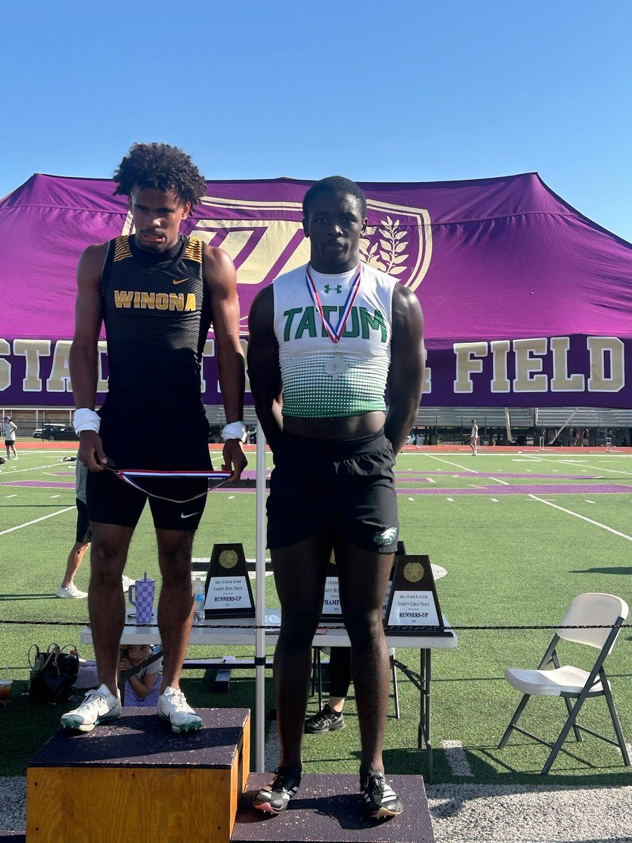 War Eagles 4x1, 3200, 400 (Qwadrai Peoples) Long Jump (Luke Sigler) High Jump (Jordan Chambers and Cayden Tatum) and Mile (Victor Cantellano) advanced to regionals. Congrats! Regionals will be in Whitehouse next week.