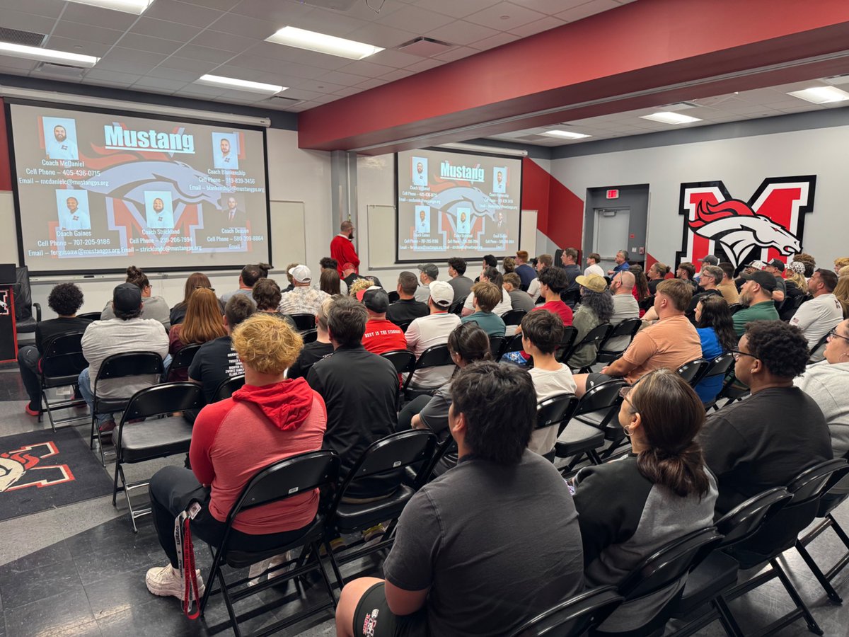 RecruitMustang's tweet photo. Great turnout for our 2025 Recruiting Seminar tonight! A LOT of #NextLevelBroncos in the room! The future is BRIGHT here at Mustang!! #RecruitMustang @Waleed_Gaines https://t.co/6ehp0wN9hv