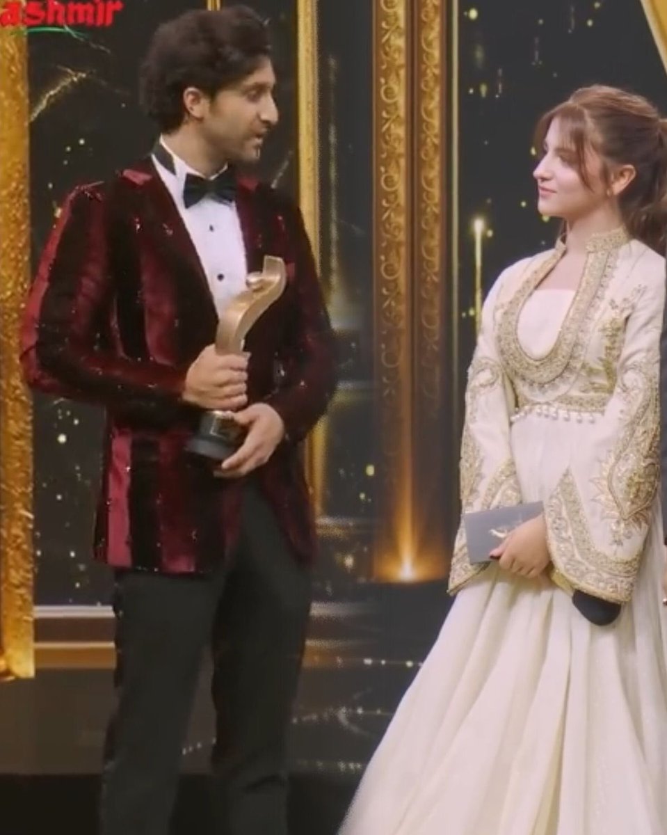 lollywood_edits's tweet photo. Manifesting them to win Best Couple at the Hum Awards 😩

#ahadrazamir #dananeer #meemsemohabbat #talrosh https://t.co/1rPPgzxNgX