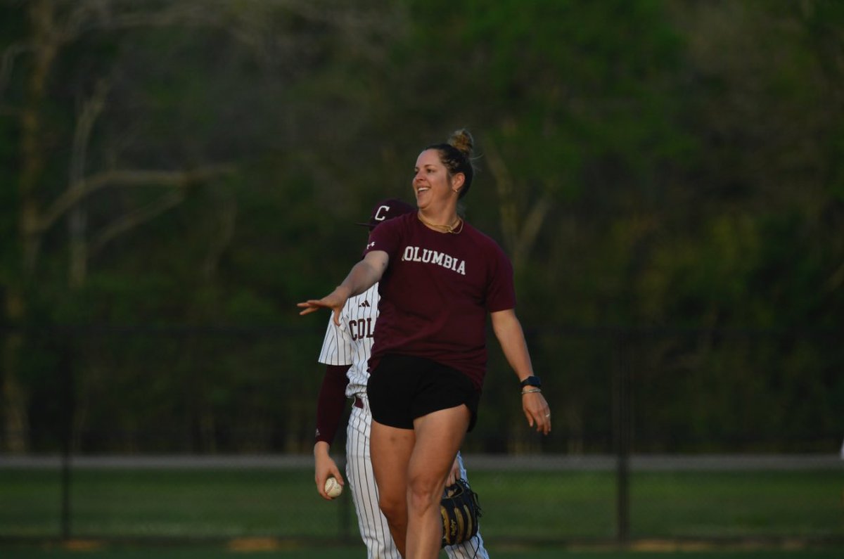 Coach Alyssa Laker tweet media