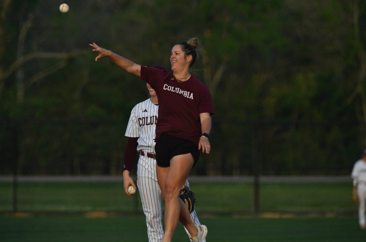 Coach Alyssa Laker tweet media