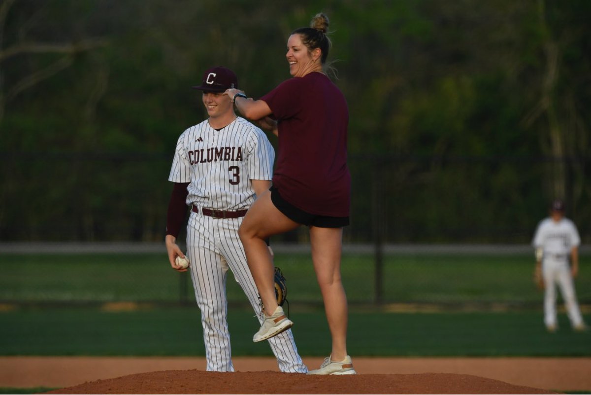 Coach Alyssa Laker tweet media