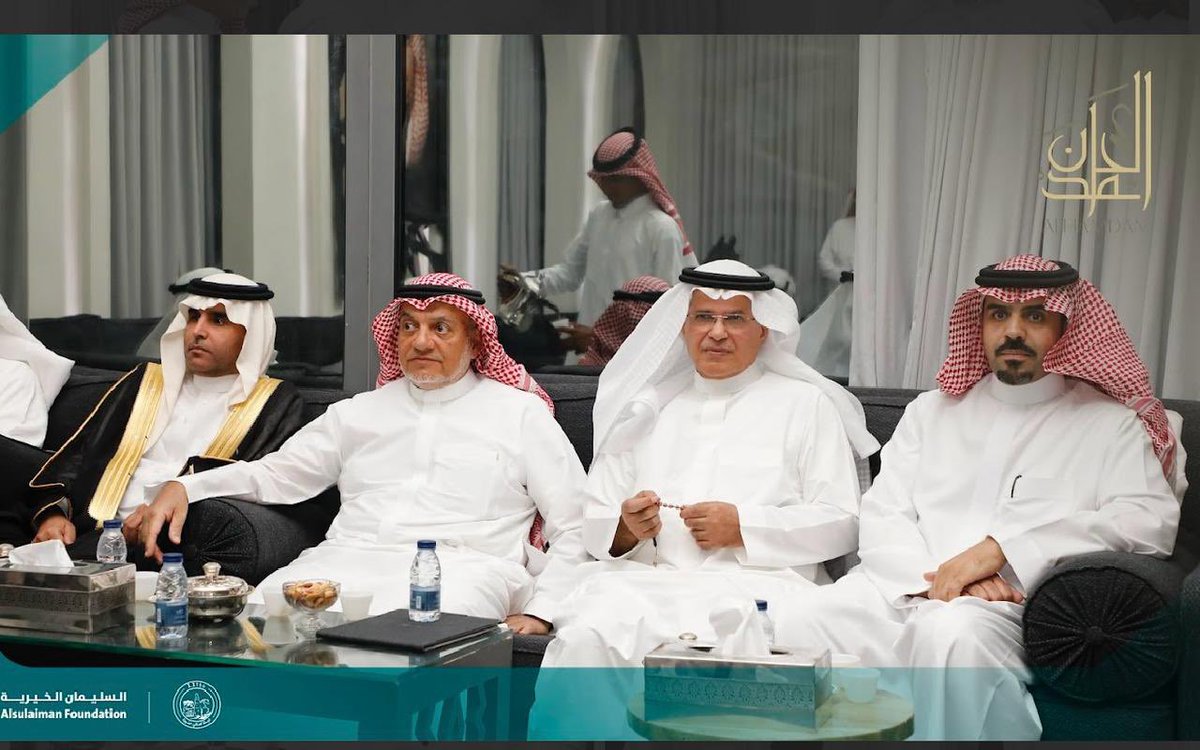 abozeadalhamdan's tweet photo. تشرفت بحضوري  مع #عائلة_الحمدان في باريس نجد عنيزة ، كانت ليلة استثنائية على نغمات نجد العذيه ، ورحلة تاريخيّة غنية بموروث العائلة وقيمها. 
نحن عائلة واحدة ، و حكاية لا تنتهي من المحبة والوفاء.

 #السليمان_الخيرية https://t.co/JxaKZWBWLV