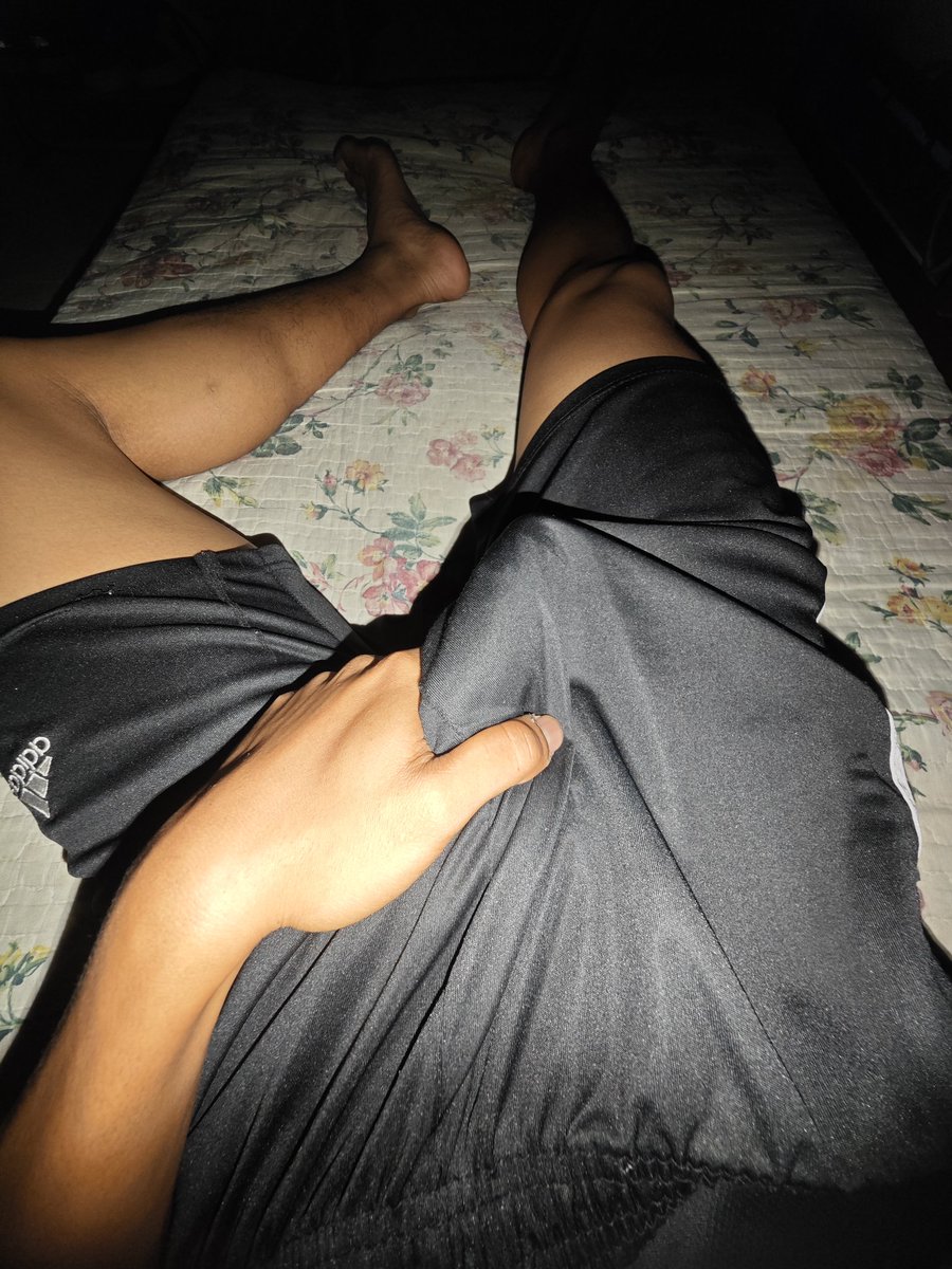 Eiissooo's tweet photo. Kan best dapat boob 😣 https://t.co/9XOJZYw6Oz