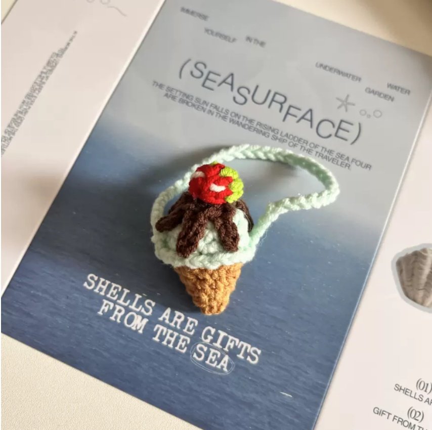 caramilktea's tweet photo. #Sioning airport fashion
TAOBAO
Mint Strawberry Ice cream Sling bag
CNY 14.99¥
#sioningtravels https://t.co/4JqRoLr7R1