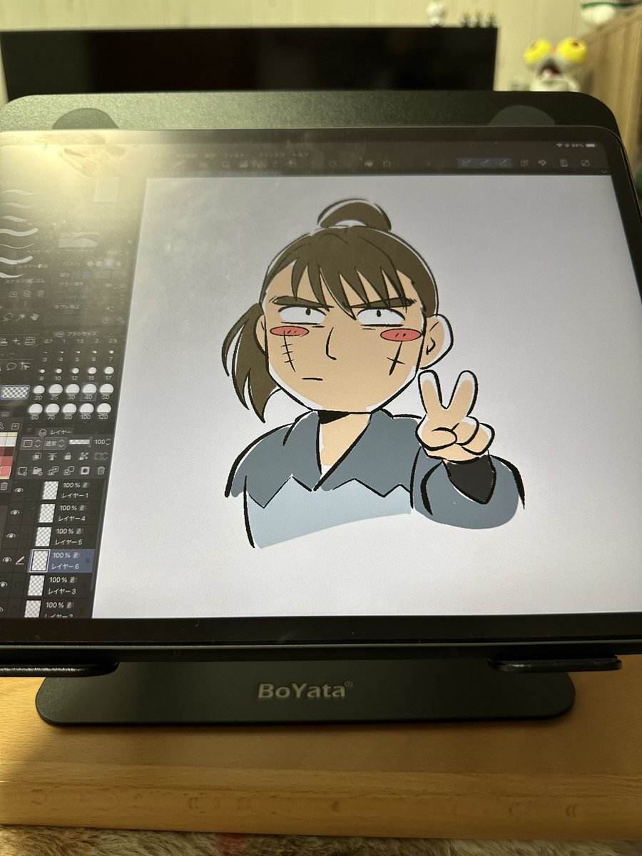 kamika_25's tweet photo. 月曜日届くはずだった荷物やっと届いて✌️ｻﾞｲｹ
さすが20kgまで耐えてくれるだけあってｶﾞｯｼﾘ ｽﾞｯｼﾘ手を乗せてもズレない👏首の痛みが改善されますように🙏 https://t.co/iLaHl6lBYf