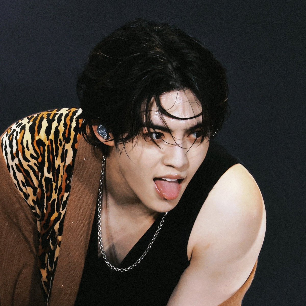 Vee_Story1004's tweet photo. -Ride the Cowboys, Not the Horse 🔞❗-
Gyuhancheol oneshoot
(mentioned mw) 

Mg yang lagi galau-galaunya ditinggal pacar kerja di Sg tiba-tiba dapat tawaran 3s0me dari abangnya sendiri.

By Vee https://t.co/ko6vlAZayj