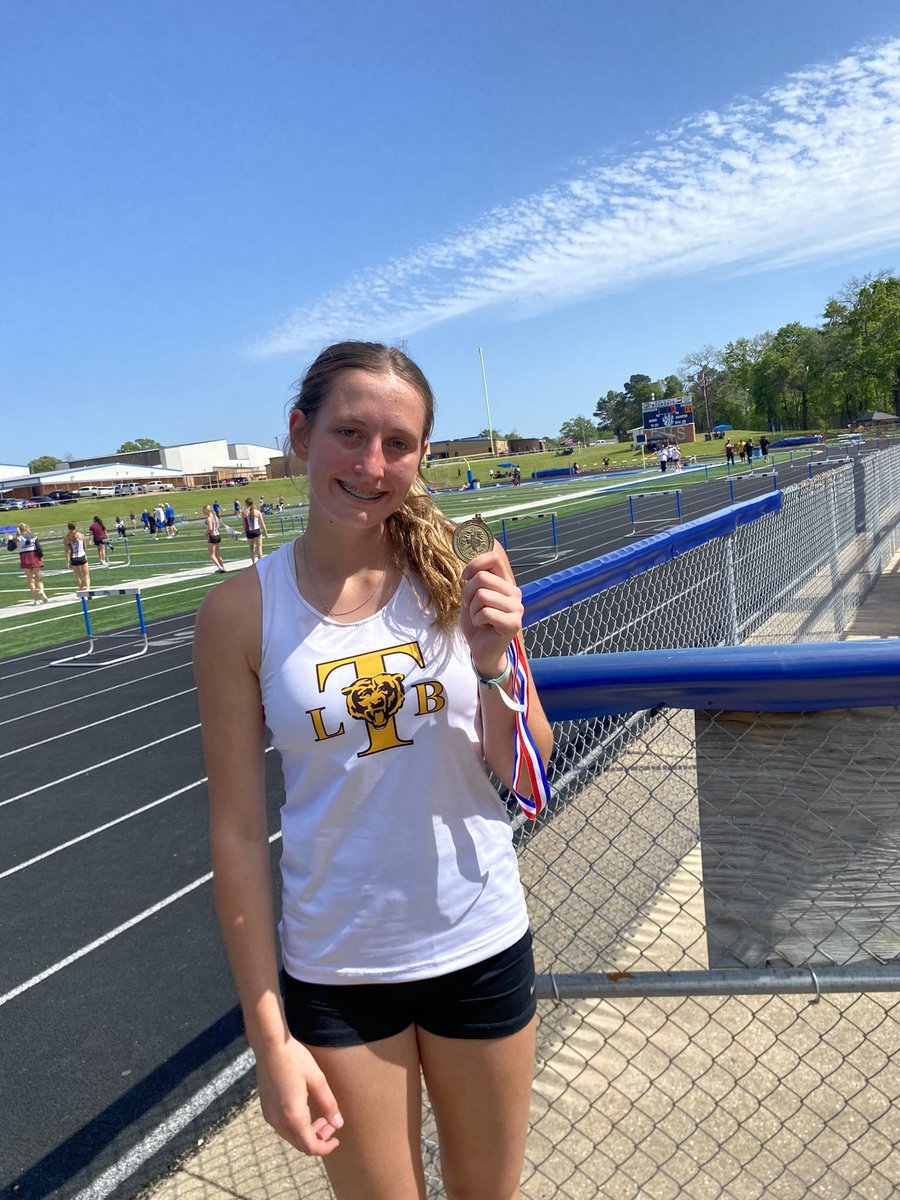 CoachBurgay's tweet photo. 🏆Regional Qualifier🏆

400M Dash 

@Taylorrr_s0 1:01.06 🥇 https://t.co/9hSHTziHcR