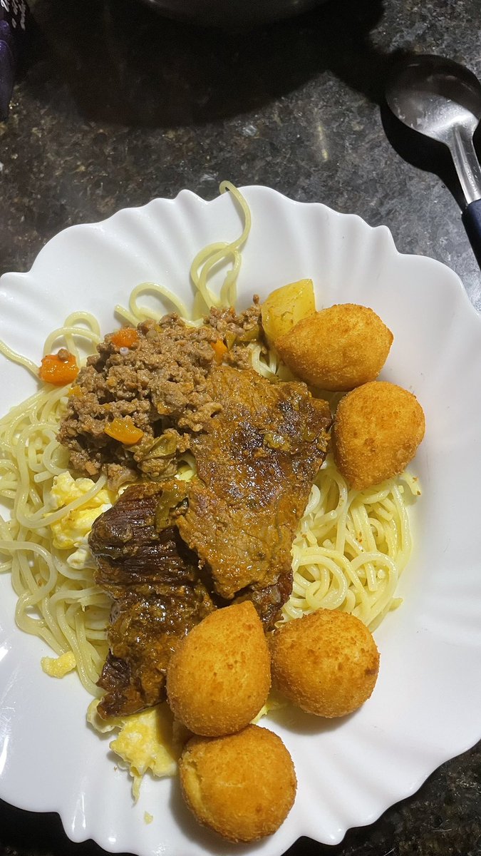 Deus eu pedi uma janta não um banquete😔