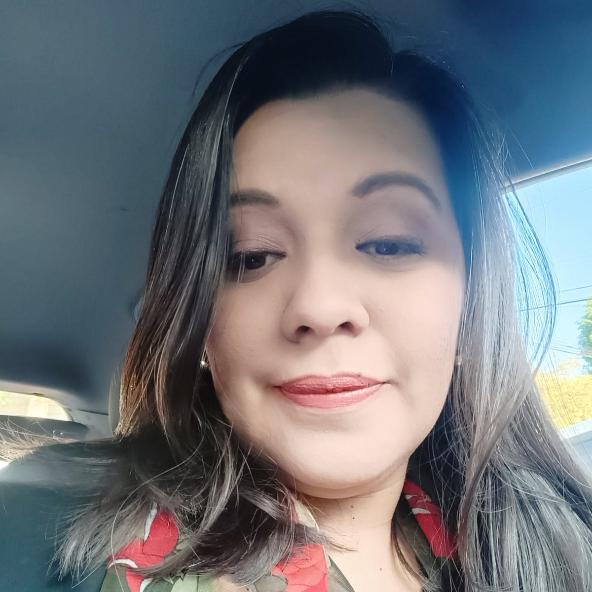michelledennery's tweet photo. #NuevaFotoDePerfil https://t.co/MNYvek4pzk