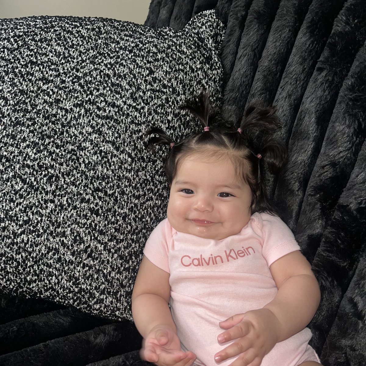 lookharder96's tweet photo. My Calvin girl #CalvinKlein https://t.co/5ITvCCTMkl