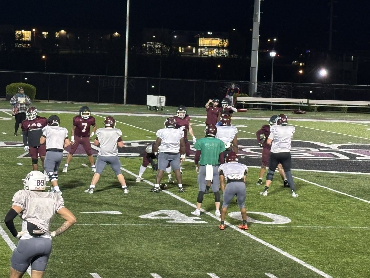 william Harris (@wbh7272) on Twitter photo Had a great time watching <a href="/CvilleTigersFB/">Campbellsville Football</a> spring practice tonight! Energy was through the roof, and I left a proud alum! Got to catch up with my guy Zach Underwood too, great night all around! #TCtoCU Had a great time watching <a href="/CvilleTigersFB/">Campbellsville Football</a> spring practice tonight! Energy was through the roof, and I left a proud alum! Got to catch up with my guy Zach Underwood too, great night all around! #TCtoCU