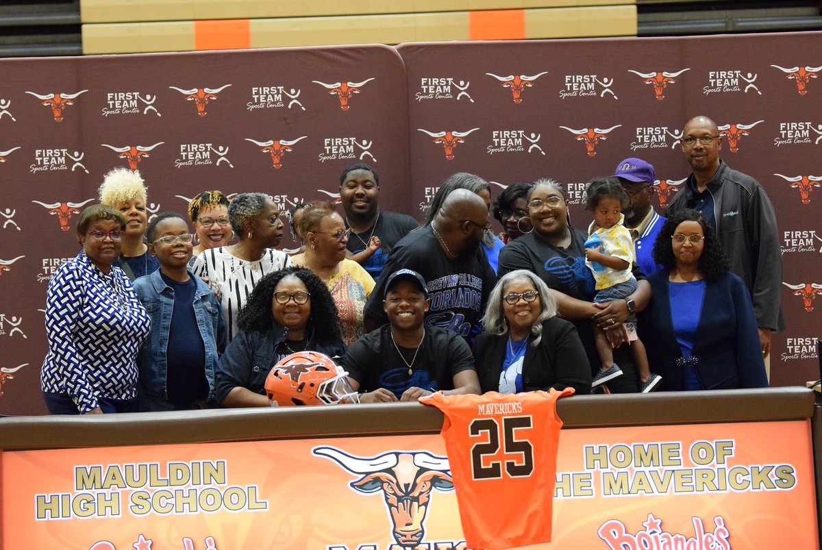 Mauldin Mavericks Football 🏈 tweet media