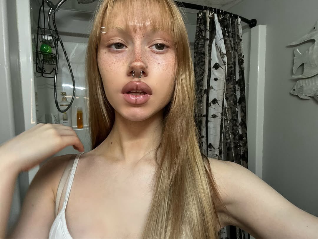 ⠀
⠀𓆩  Ivanna Volkova   ／   <a href="/sesquiso/">ivanna</a>  𓆪

⠀⠀ 𝒊dade﹕23 anos
⠀⠀ 𝒔exualidade﹕Bissexual
⠀⠀𝒇raternidade﹕Naeru
⠀⠀ 𝒖ltimate﹕Linda