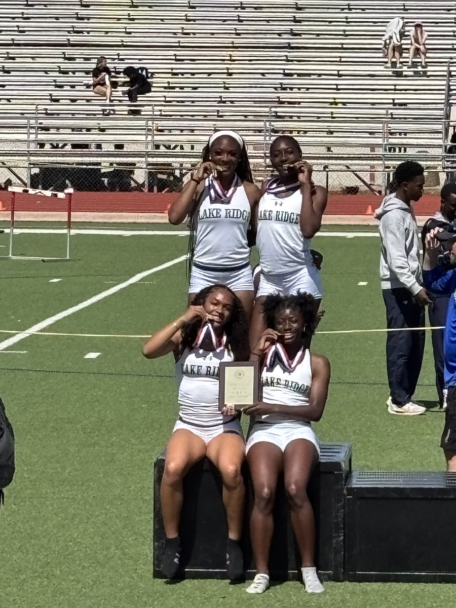 Lake_RidgeTrack's tweet photo. 🚨 New School Record 🚨 4x100 wins the Area Meet with a 45.39! @MISDathletics @TXMileSplit @alltheway30 @willowbowie_25 @EllebyEvah @makaila_young07 @GabbyMoore_27 @CoachNic2110 @WomackJerod https://t.co/a88vI4Y5Xx
