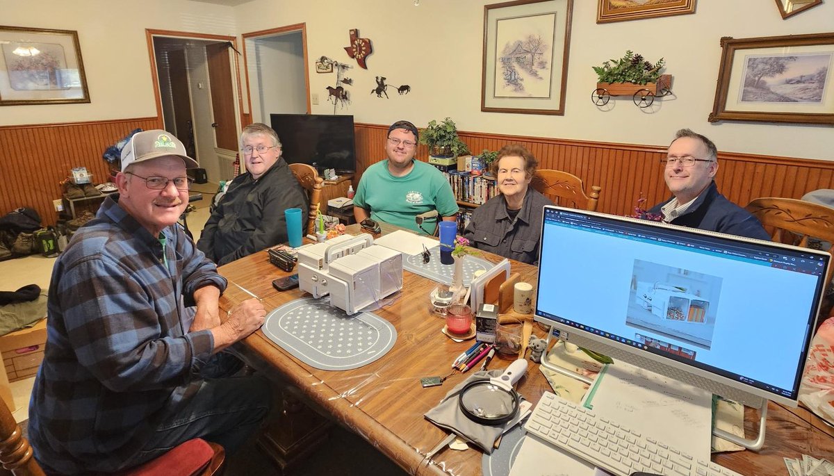 Bevfan64's tweet image. Had a wonderful Sunday get together to share the Deflecto Stackable Tilt Bin Caddy Organizer.  We played a game to come up with ways to use this organizer!  Thank you.   #Deflecto #tiltbincaddy #tiltbin #organization and #Tryazon.