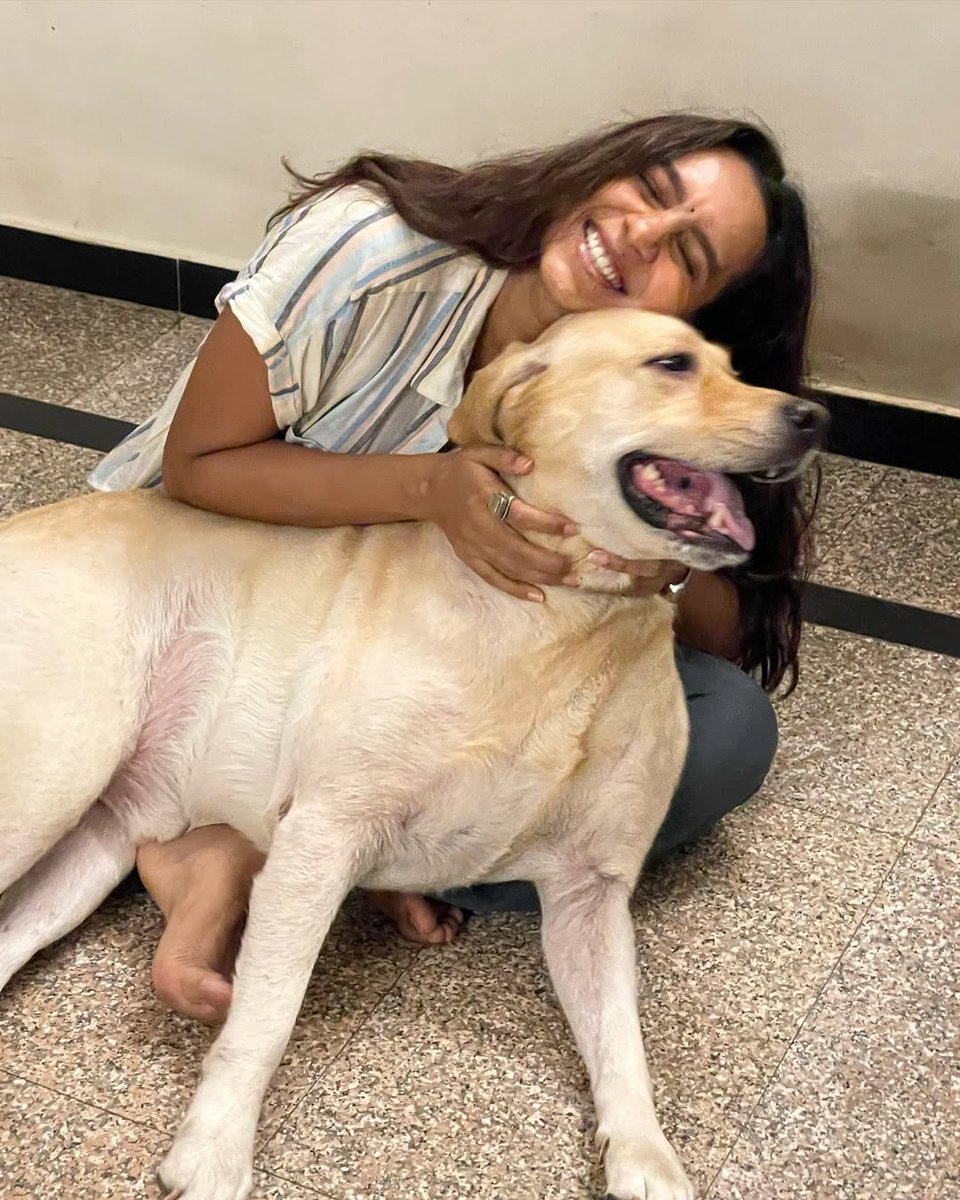ChennaiTimesTOI's tweet photo. #SanchanaNatrajan shared some pawdorable pictures with her furball. Sharing sneak peaks into their wholesome moments she wrote, “Looks can be deceiving… #foolsinlove”
#FurryFriends https://t.co/hXoJM6jKz0