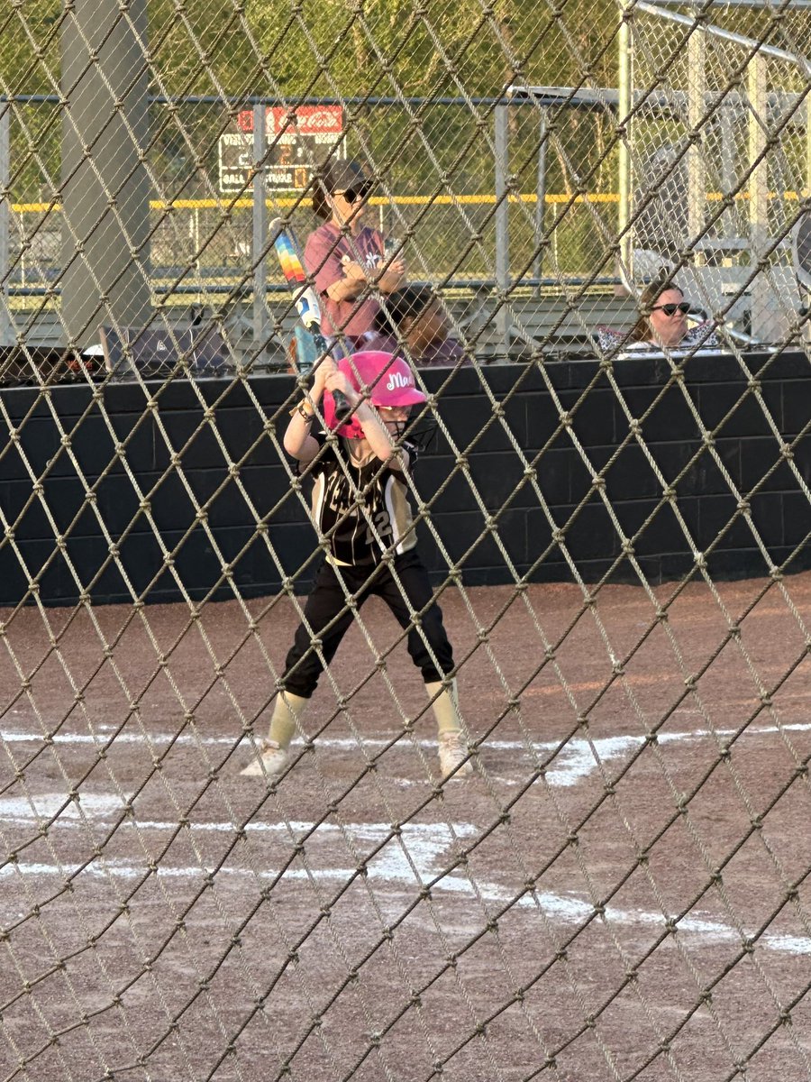 ChrisJohnsonDoz's tweet photo. Had a great time tonight hanging at the ball field cheering on our favorite softball player! Glad Gram and Papa could join us. #PopsLife https://t.co/6vCEiLuWcu