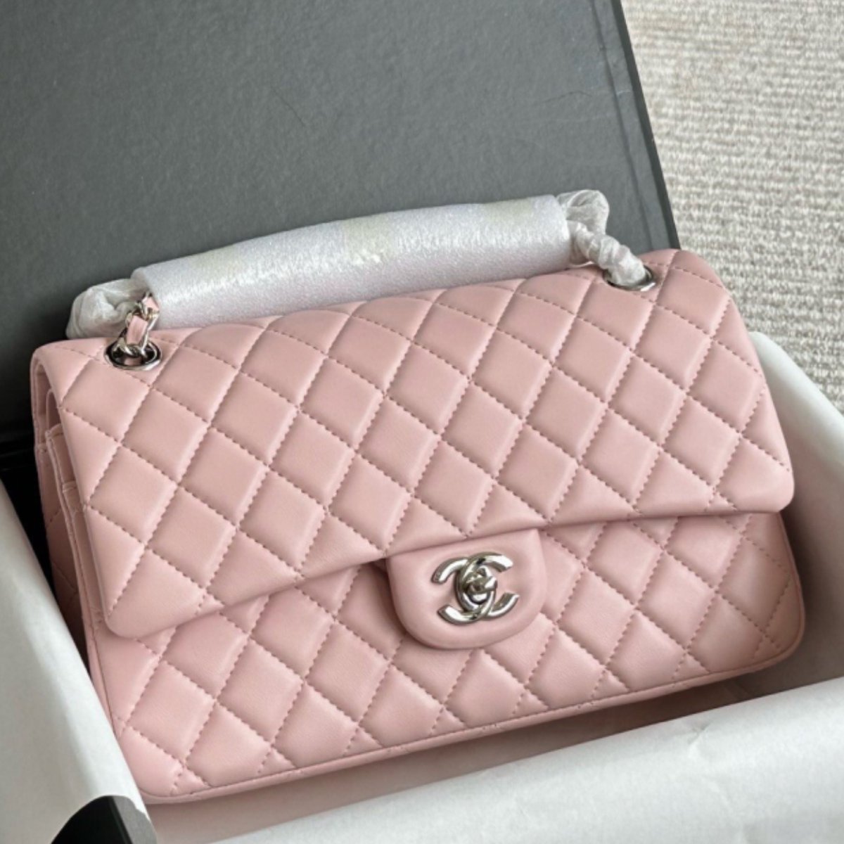 princessxleya's tweet photo. buy me this, you worthless cucks https://t.co/29zoTQwwQU