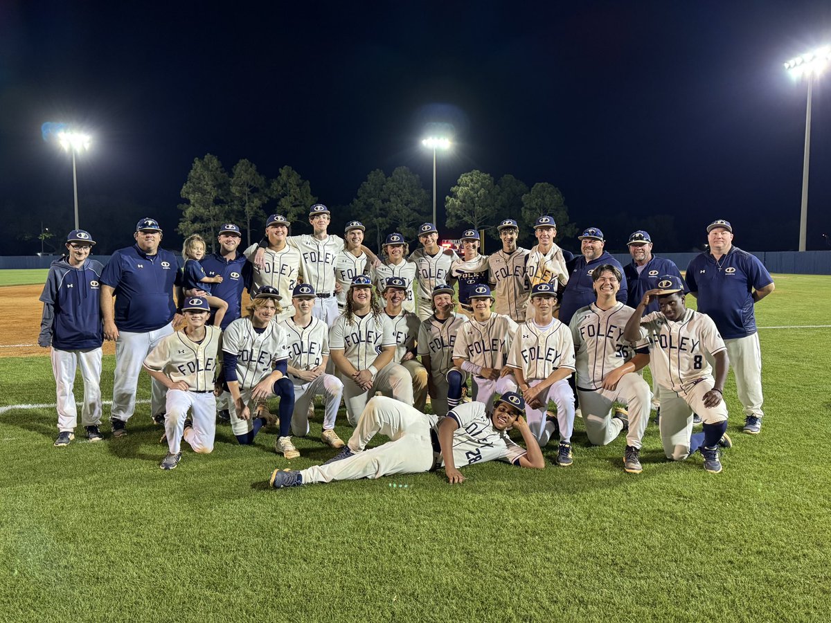 foley_baseball's tweet photo. Big win tonight at the Brickyard over Robertsdale!      💛💙🦁⚾️ https://t.co/111WlUaMp7