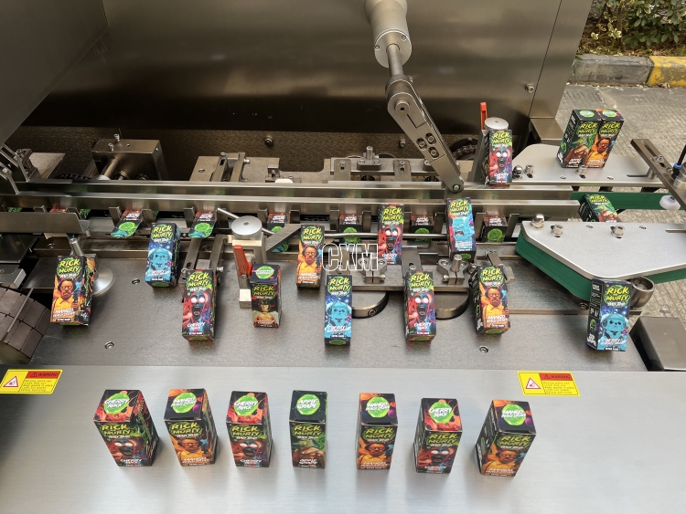 JonaGu3's tweet image. 30ml e-liquid bottle cartoning machine
machine video: youtu.be/HC4YCf8uSf0
#cartoningmachine #cartoning #boxingmachine #packingmachine #packagingmachine  #vapejuice #cbdoil #hempoil #eliquid #ejuice #essentialoil #manufacturer #machinefactory #machines #shortvideo