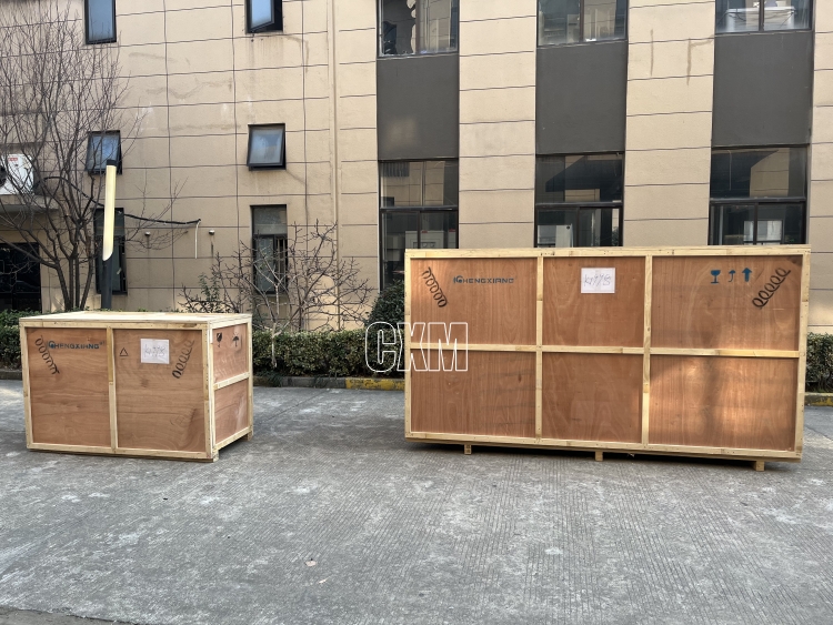 JonaGu3's tweet image. 30ml e-liquid bottle cartoning machine
machine video: youtu.be/HC4YCf8uSf0
#cartoningmachine #cartoning #boxingmachine #packingmachine #packagingmachine  #vapejuice #cbdoil #hempoil #eliquid #ejuice #essentialoil #manufacturer #machinefactory #machines #shortvideo