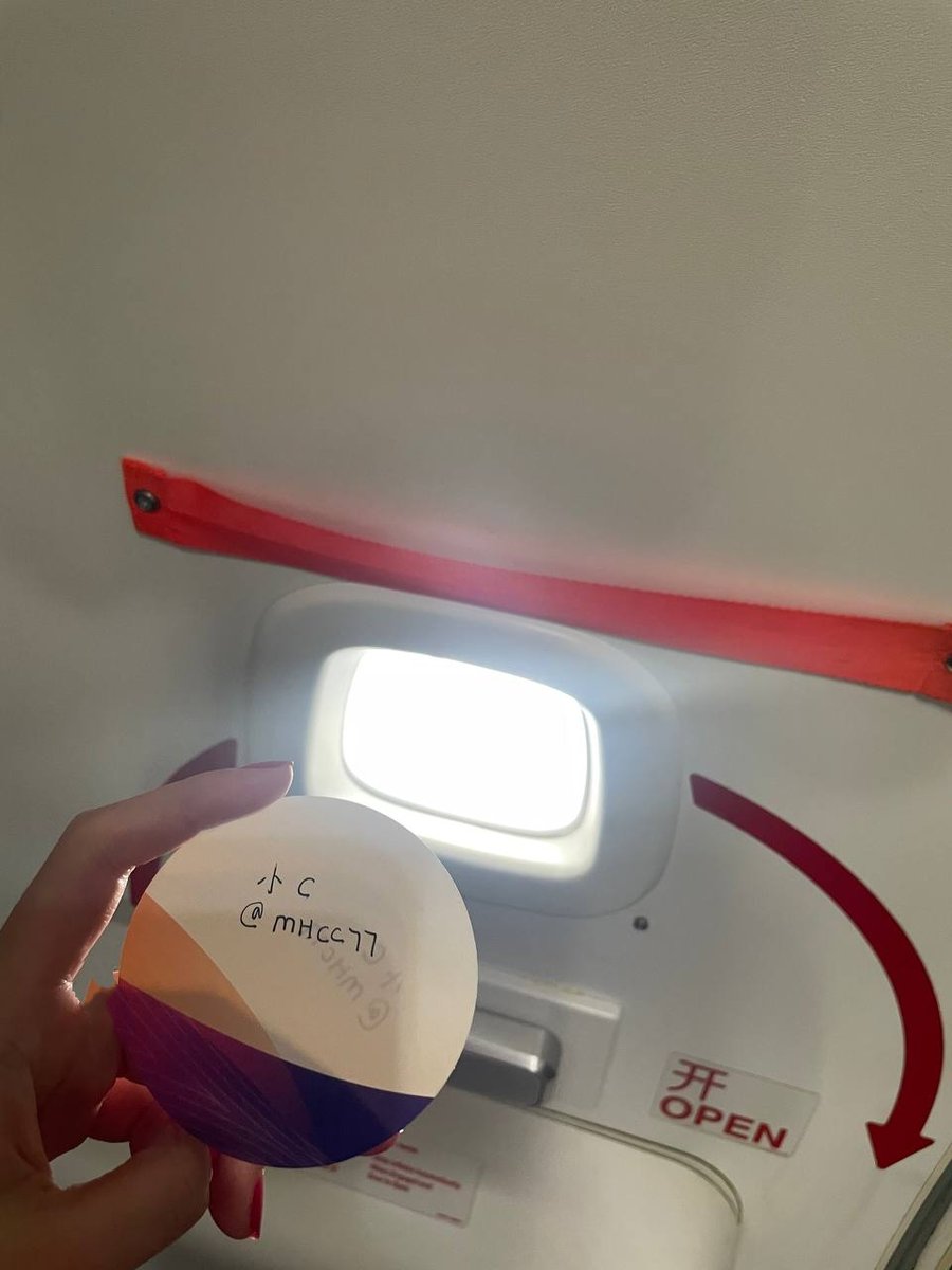 看大叔的推文有点上头了，忍不住在洗手间自嗨了一会，同事看我进洗手间太久都过来敲门了，吓得我😭缺情缺爱缺男人，太难了
投稿💌：
@SexytoBaby
@SexytoLady
@SexytoDoll
@SexytoGirl https://t.co/CDVCtOkeoN