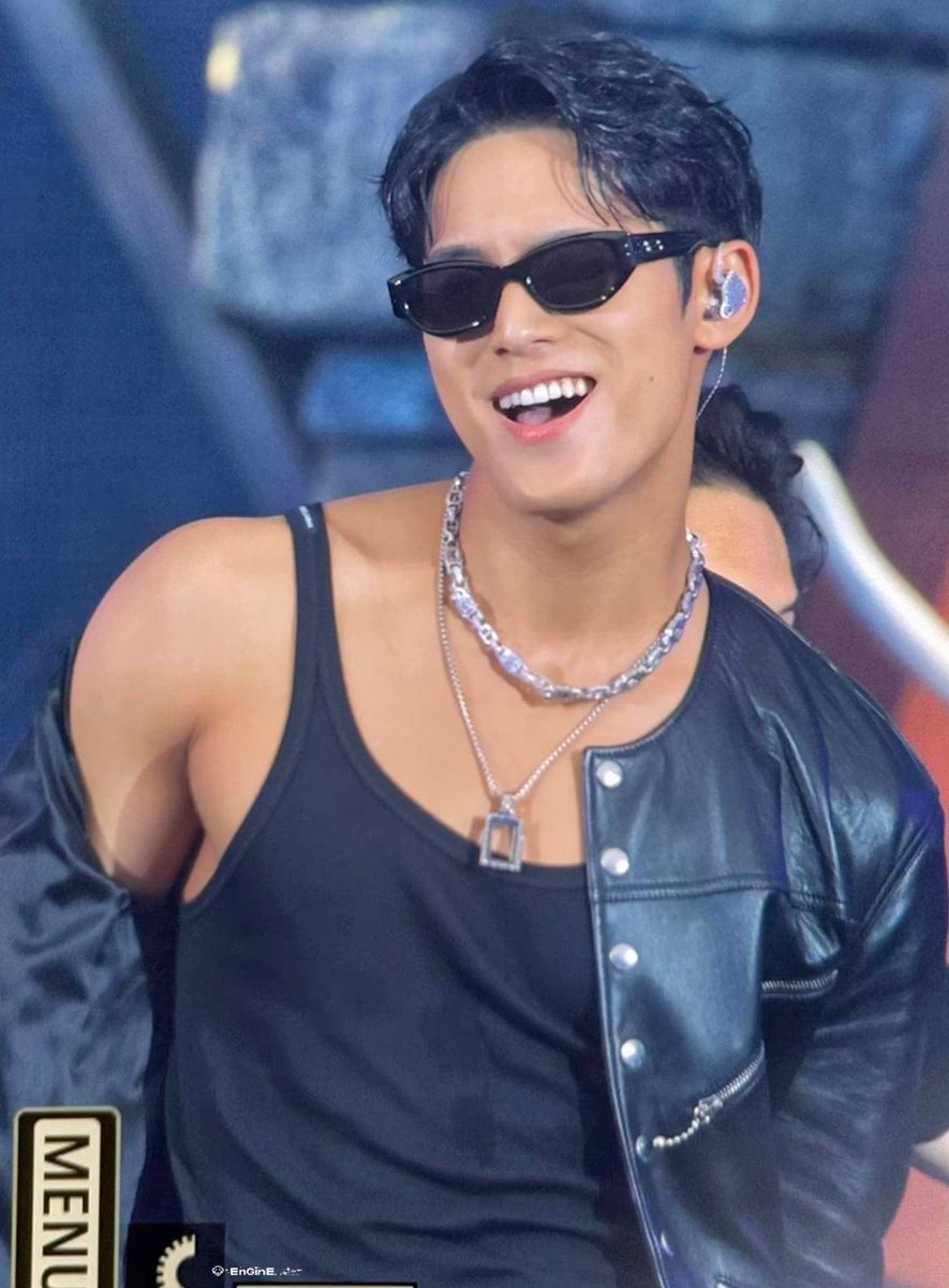 personajihoonie's tweet image. smol                                         but 𝙨𝙥𝙞𝙘𝙮