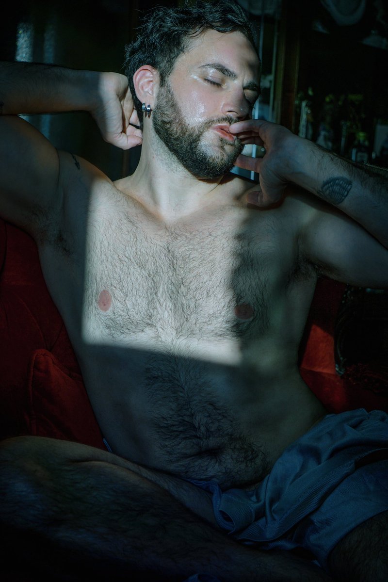 Piercedmag's tweet photo. Is it poisonous?
- Like all beautiful things, I hope so
Model: @ilija_vujcic
Photo: @cijucijuju.photo
#piercedmagazine #ponnymag #sultrymag #RASHMAGAZINE #1994magazine https://t.co/ggEi3xZ9F3