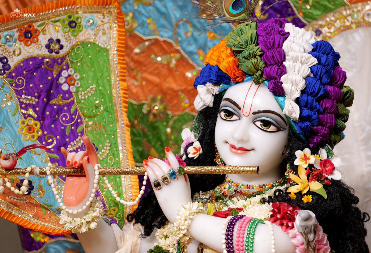 ISKCONPune's tweet photo. 🙏🏽Today's Darshan 📿 🗓11-04-2025🙏
🌷Sri Sri Radhavrindavanchandra🌷
🚩@ISKCONNVCCPune🚩
.
.
#ISKCON #ISKCONNVCC #ISKCONNVCCPune #ISKCONPune
#11thapril #11thapril2025 #Friday #Vrindavan
#Harinaamsankirtan #Radheshyamdas #Radheradhe
#Sankirtan #Kirtan #Mayapur #Prabhupada https://t.co/3ZfKTx7i0m