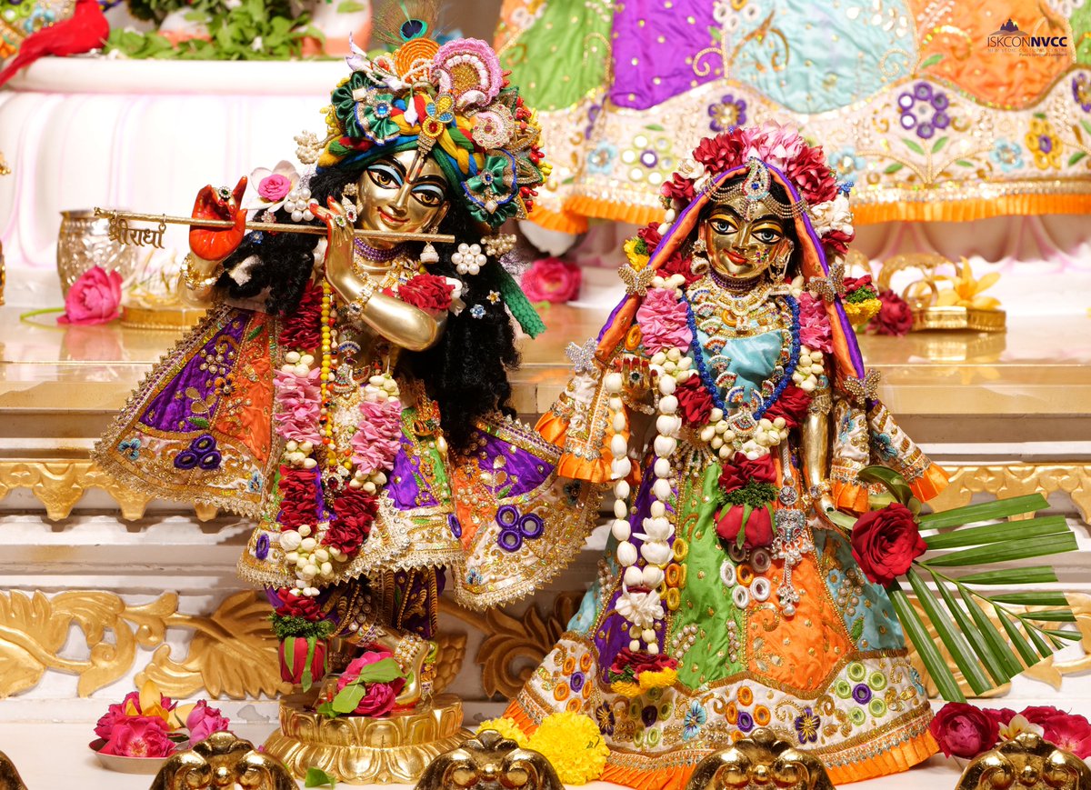 ISKCONPune's tweet photo. 🙏🏽Today's Darshan 📿 🗓11-04-2025🙏
🌷Sri Sri Radhavrindavanchandra🌷
🚩@ISKCONNVCCPune🚩
.
.
#ISKCON #ISKCONNVCC #ISKCONNVCCPune #ISKCONPune
#11thapril #11thapril2025 #Friday #Vrindavan
#Harinaamsankirtan #Radheshyamdas #Radheradhe
#Sankirtan #Kirtan #Mayapur #Prabhupada https://t.co/3ZfKTx7i0m