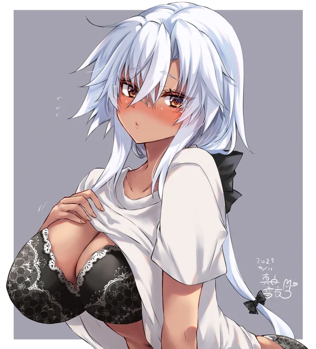 「・・・・黒だが・・」 